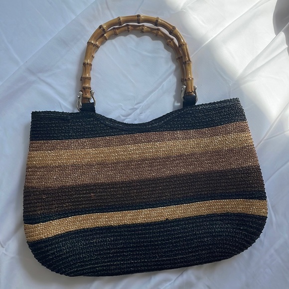 Vintage Handbags - Vintage wheat straw bag with bamboo handles